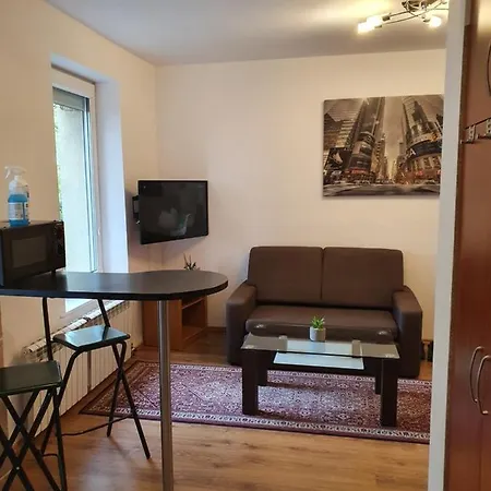 Biedronka- Samodzielny Dla 3 Osob Z Miejscem Parkingowym Séjour chez l'habitant